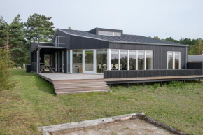 Nice Home In Ebeltoft With 5 Bedrooms And Internet